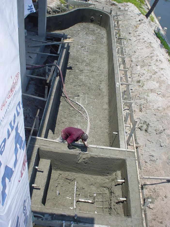 Pool structure during concrete work